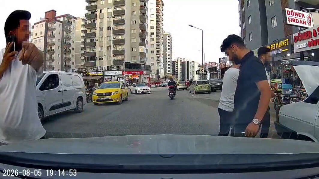 Yol verme tartışması kontrolden çıktı! Testereyle saldırmaya çalıştı 5